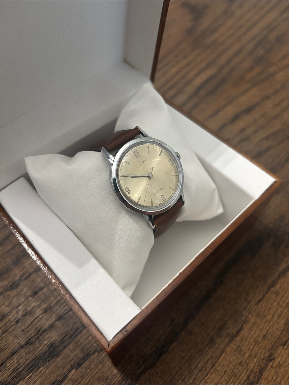 Vintage 1964 Timex Self-Wind - Picture 3 of 8
